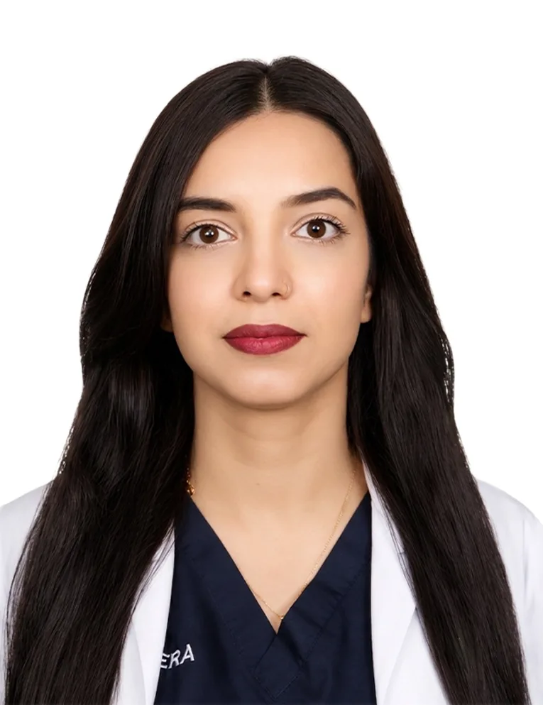 Dr Amber Minahil